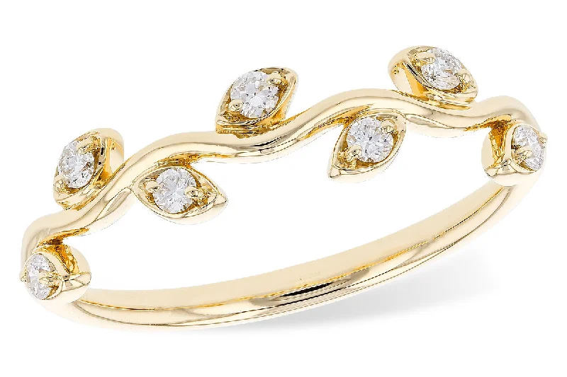 14 Karat Yellow Gold Diamond Band