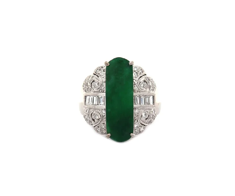 Green Jade and 0.75ctw Diamond Heirloom Style Ring in 18K