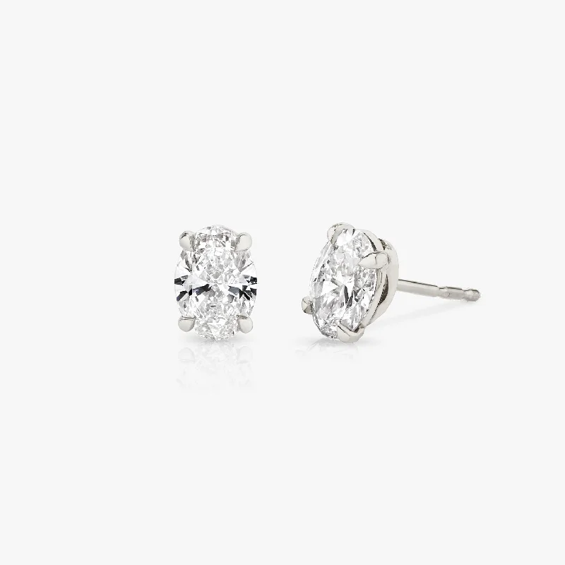 Solitaire Oval 14K Whitegold Studs w. Lab-Grown Diamonds