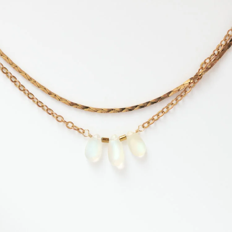 gold daisy stud earrings Avisa Necklace